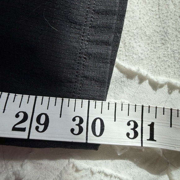 LULULEMON Commission Slim-Fit Pant Ventlight
Black 33x30 - Picture 6 of 7